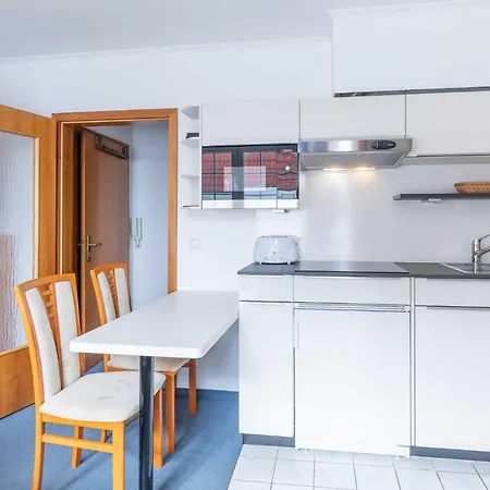 Apartment Fischerhus 4 *
